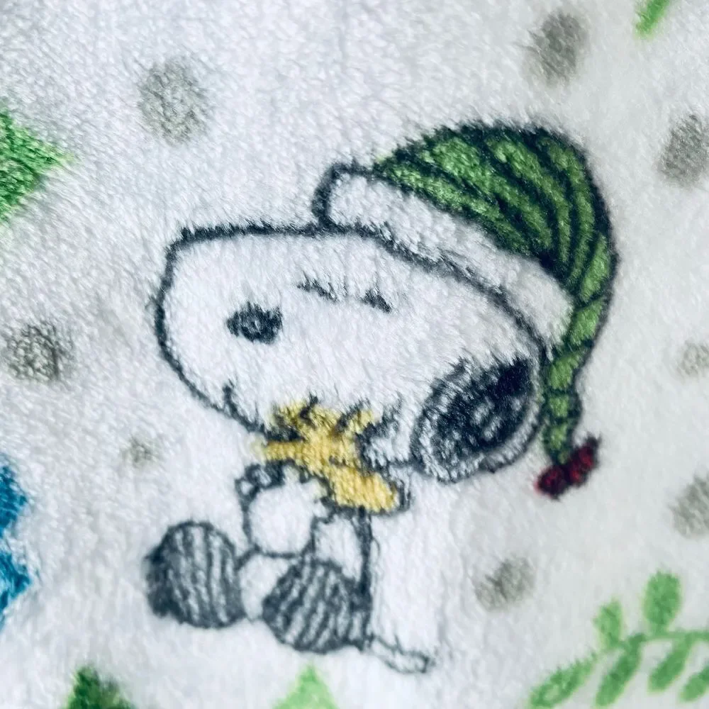 NWT Peanuts Snoopy & Woodstock White Red 70”x50” Christmas Plush Throw Blanket